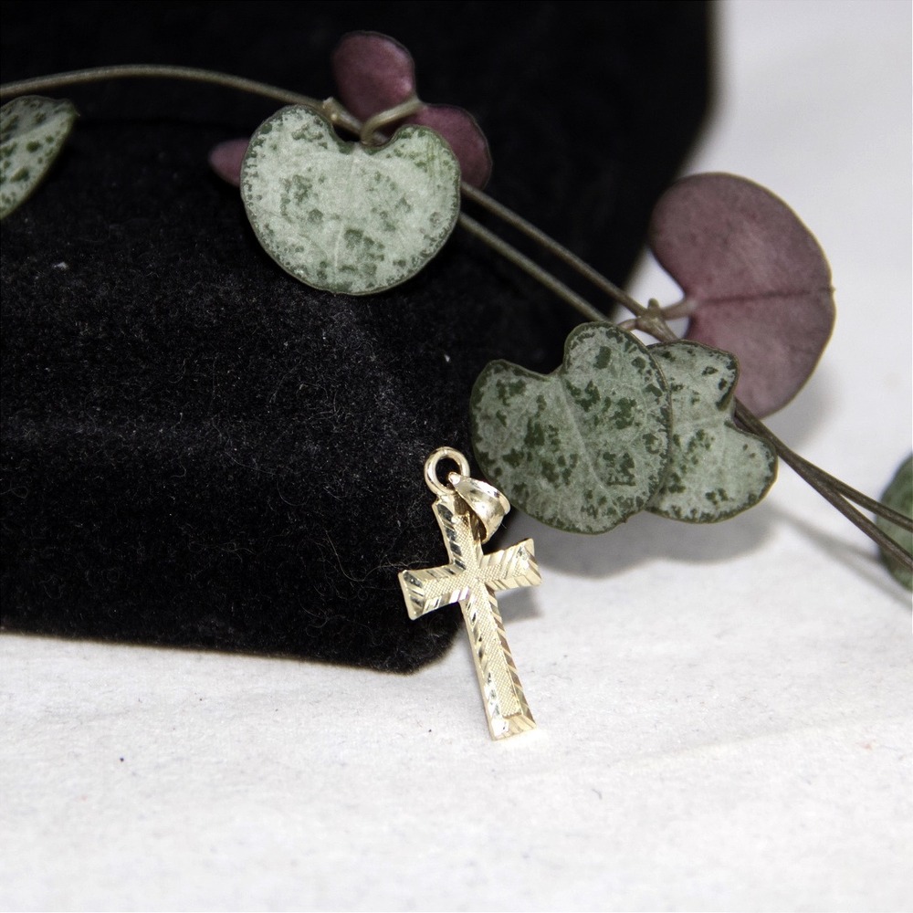14K Yellow Gold Diamond Cut Cross Pendant Textured Religious Charm 0.75 Inch